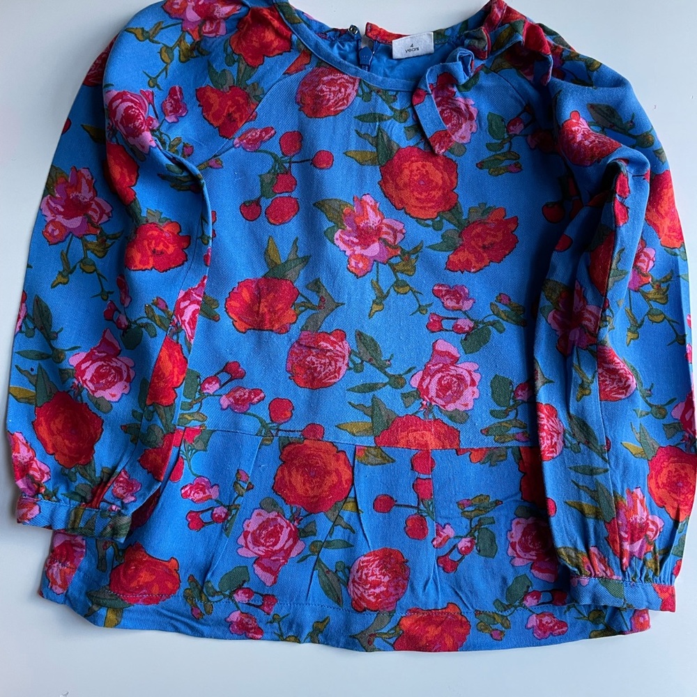 Egg by Susan Lazar Couture top girl 4-5years old